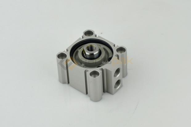 SAN25-0002286-06%20-%204960B%20-%20Back%20seal%20cylinder%20-%20Sandiacre%20-01.jpg